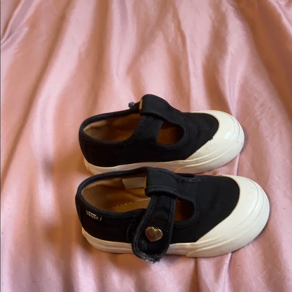 Black vans